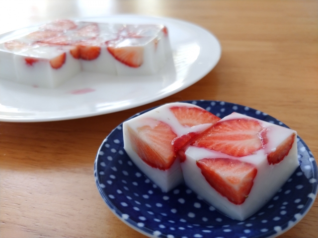 寒天とゼラチンの違いって 失敗しないデザート作りのコツ Zehitomo Journal 寒天とゼラチンの違いって 失敗しないデザート作りのコツ Zehitomo Journal