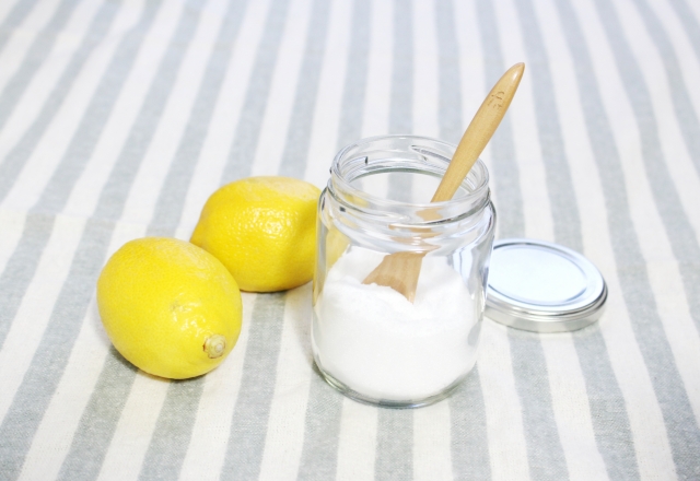 油汚れ　クエン酸