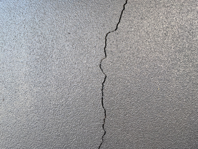 ひび割れ