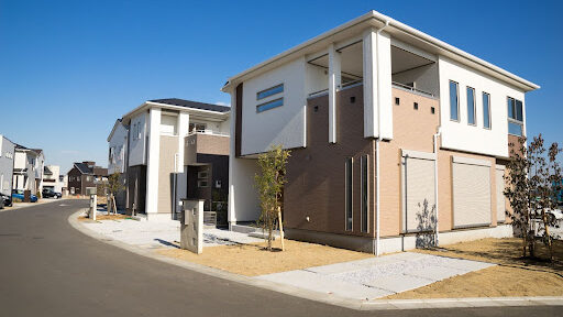 一軒家のシンプルな外構　