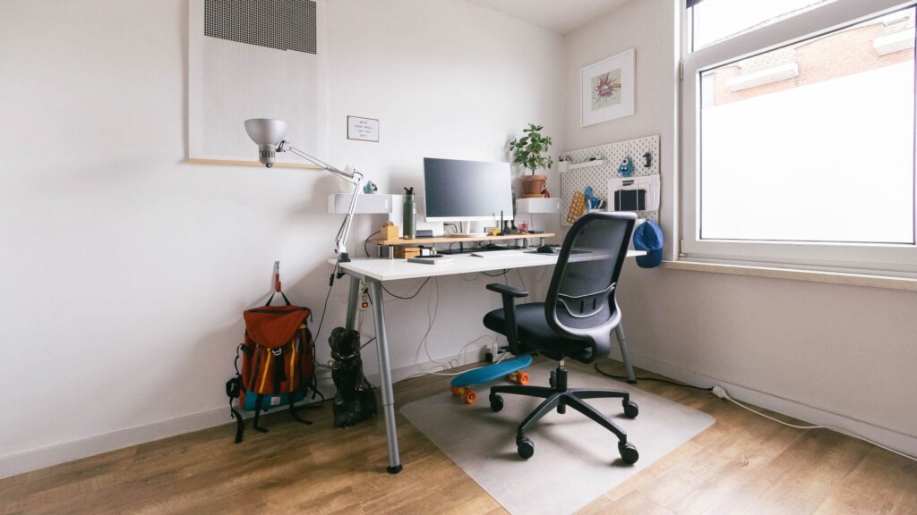 書斎デスクのレイアウトパターン