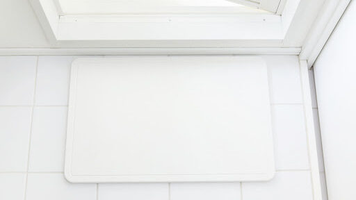 珪藻土バスマット　乾かしている