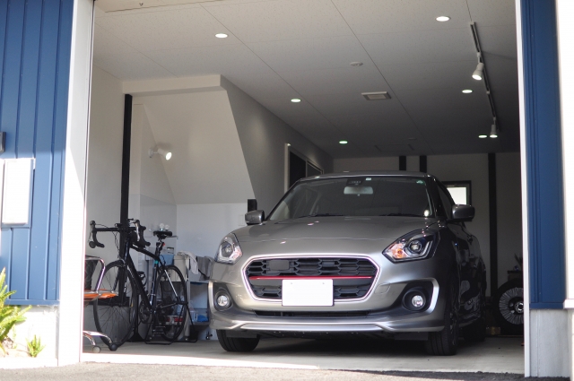 そもそもガレージとは？カーポートとの違いも