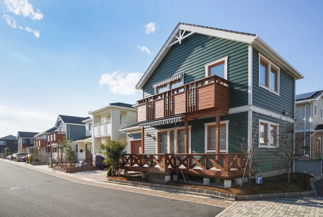 凹凸した箇所をワンポイントで塗り替え,説明