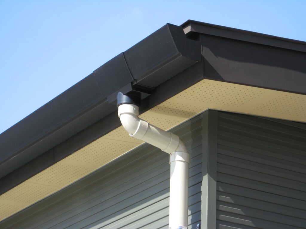 雨樋のつなぎ目の修理をDIYで行う際の注意点